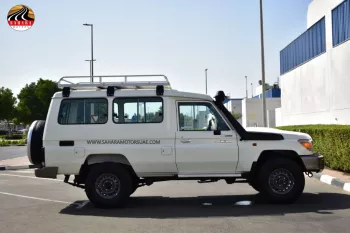 2022  MODEL TOYOTA LANDCRUISER 78  LONG WHEEL BASE HARD TOP SPECIAL V8 4.5L TURBO DIESEL 9 SEAT 4WD MANUAL TRANSMISSION WAGON
