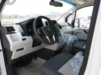 LHD - TOYOTA HIACE 2.8L DIESEL 13 SEATER GL AUTO - 3 PIN SEAT BELT