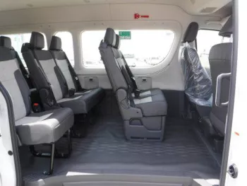 LHD - TOYOTA HIACE 2.8L DIESEL 13 SEATER GL AUTO - 3 PIN SEAT BELT