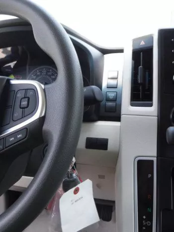 LHD - TOYOTA HIACE 2.8L DIESEL 13 SEATER GL AUTO - 3 PIN SEAT BELT