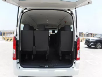 LHD - TOYOTA HIACE 2.8L DIESEL 13 SEATER GL AUTO - 3 PIN SEAT BELT