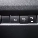 Toyota Granvia Premium 3.5L AWD 6Cyl 2023 - Thumbnail 17