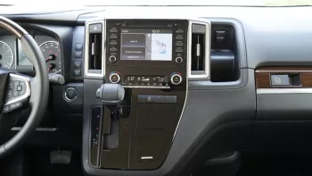 Toyota Granvia Premium 3.5L AWD 6Cyl 2023