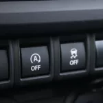 LHD - SUZUKI VITARA 1.5L HYBIRD 2WD GLX WHITE AUTO 2023 - Thumbnail 13