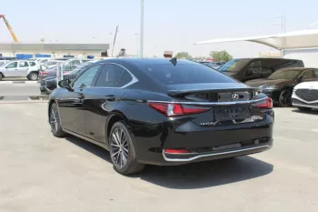 Lexus ES300 Hybrid 2.5L V4 2022 Model Year Black Color