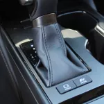 Lexus ES300 Hybrid 2.5L V4 2022 Model Year Black Color - Thumbnail 16