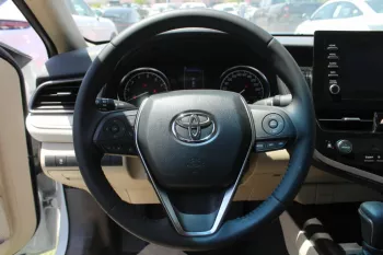 2022 Toyota Camry GLE (XV70)