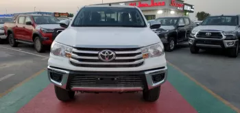 Toyota Hilux 2.4 Diesel double cabin ,,,4X4,,, white inside black M/T