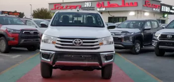 Toyota Hilux 2.4 Diesel double cabin ,,,4X4,,, white inside black M/T