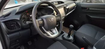Toyota Hilux 2.4 Diesel double cabin ,,,4X4,,, white inside black M/T