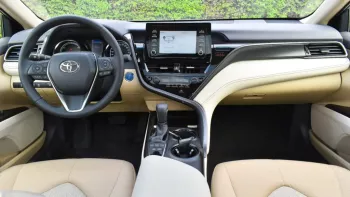 TOYOTA CAMRY GLE 2.5L 2023