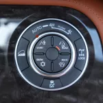 Nissan Patrol Platinum Edition 5.7L 8Cyl 2023 4WD - Thumbnail 18