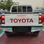 TOYOTA HILUX WHITE 2.4L 4CY 2022 - Thumbnail 6