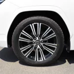 Lexus LX600 V6 3.5L 4WD Signature Edition 2023 - Thumbnail 5