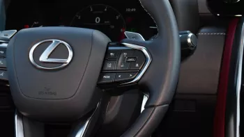 Lexus LX600 V6 3.5L 4WD Signature Edition 2023