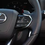 Lexus LX600 V6 3.5L 4WD Signature Edition 2023 - Thumbnail 16