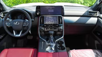 Lexus LX600 V6 3.5L 4WD Signature Edition 2023