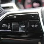 Audi A8 L s line V8 2022 4.0L PETROL - Thumbnail 9