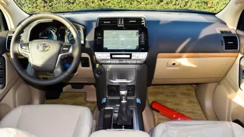 TOYOTA LAND CRUISER PRADO VXR 2023 4.0L V6 AL FUTTAIM