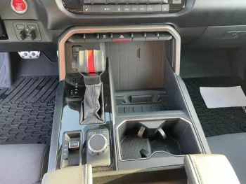 2023 Toyota tundra TRD 3.5TT , AWD , Electric Seats