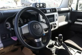 Toyota FJ Cruiser 4.0L 2023