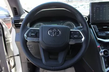 TOYOTA LAND CRUISER 3.3L DIESEL 2023