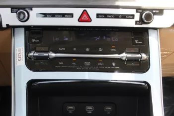 KIA CARNIVAL 3.5L 9 Seats 2023