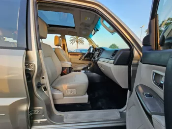 MITSUBISHI PAJERO 2018 USED 3.8L petrol 6cyl gold color