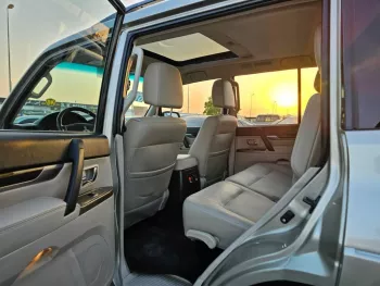 MITSUBISHI PAJERO 2018 USED 3.8L petrol 6cyl gold color