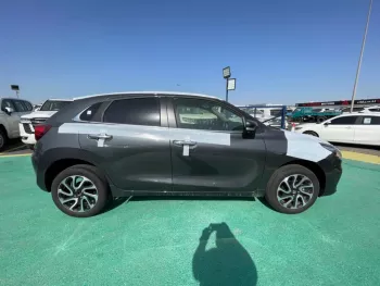 SUZUKI BALENO GLX 1.5L Petrol , Automatic transmission , Screen , Push start,HUD