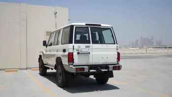 Toyota Land Cruiser HardTop LX 4WD V8 2023