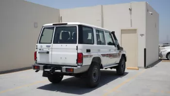 Toyota Land Cruiser HardTop LX 4WD V8 2023
