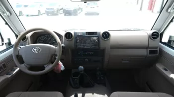 Toyota Land Cruiser HardTop LX 4WD V8 2023
