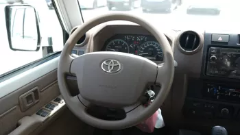 Toyota Land Cruiser HardTop LX 4WD V8 2023