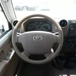 Toyota Land Cruiser HardTop LX 4WD V8 2023 - Thumbnail 15