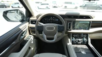 GMC Yukon Denali 2023 V8