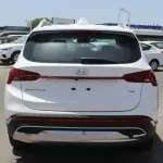 Hyundai SantaFe 2.5l petrol 2023 full option - Thumbnail 4