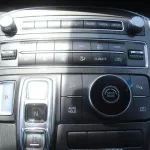 Hyundai SantaFe 2.5l petrol 2023 full option - Thumbnail 12