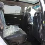 Hyundai SantaFe 2.5l petrol 2023 full option - Thumbnail 17
