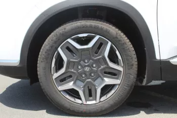 Hyundai SantaFe 2.5l petrol 2023 full option