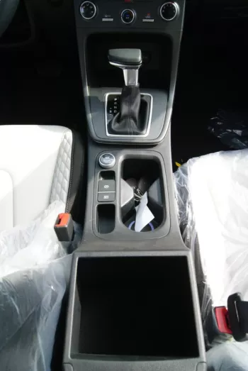 LHD - HYUNDAI CRETA 1.5L PETROL PREMIER PLUS DUAL TONE AUTO - SILVER - 2023