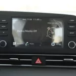 LHD - HYUNDAI ELANTRA 1.6L PETROL 2WD PREMIER PLUS AUTO - 2023 - Thumbnail 15