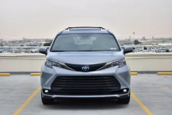 2023 MODEL TOYOTA SIENNA XLE WOODLAND EDITION HYBRID 2.5L AWD 8-SEATER AUTOMATIC.