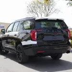 GMC Denali Yuken Black Edition 2023 V8 - Thumbnail 7