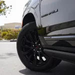 GMC Denali Yuken Black Edition 2023 V8 - Thumbnail 8