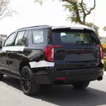 GMC Denali Yuken Black Edition 2023 V8 - Thumbnail 9