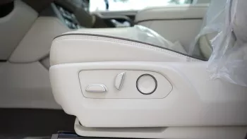 GMC Denali Yuken Black Edition 2023 V8