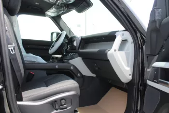 LAND ROVER DEFENDER P400 3.0L PETROL 2023