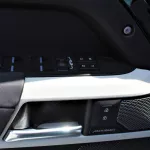 LAND ROVER DEFENDER P400 3.0L PETROL 2023 - Thumbnail 12