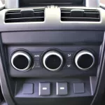 LAND ROVER DEFENDER P400 3.0L PETROL 2023 - Thumbnail 19